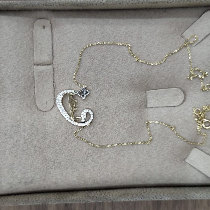 Продаю золотую цепь