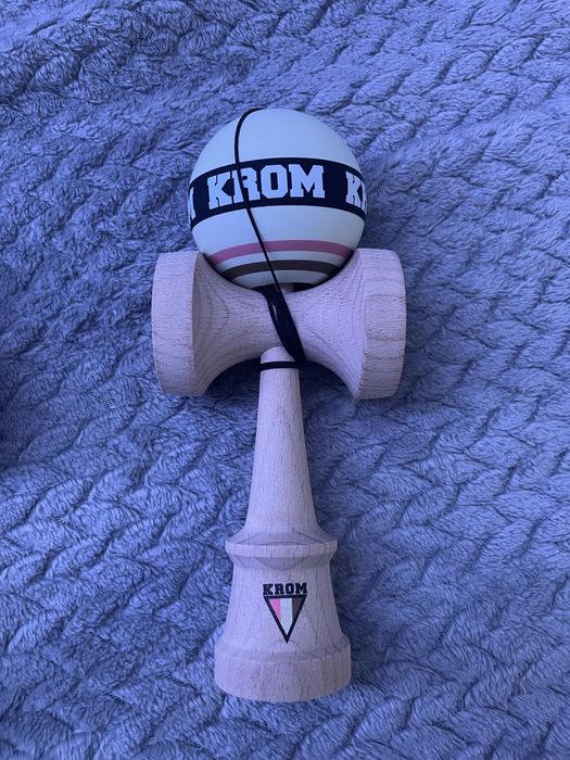 Kendama Krom Strogo Neapolitan