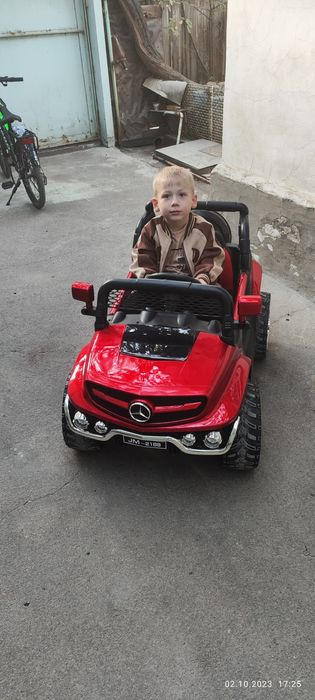 Продаётся детский электро автомобиль б/у в идеальном состоянии