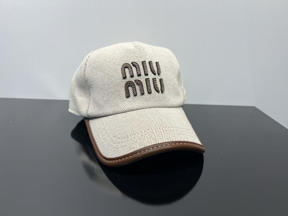 Дамска шапка Miu Miu