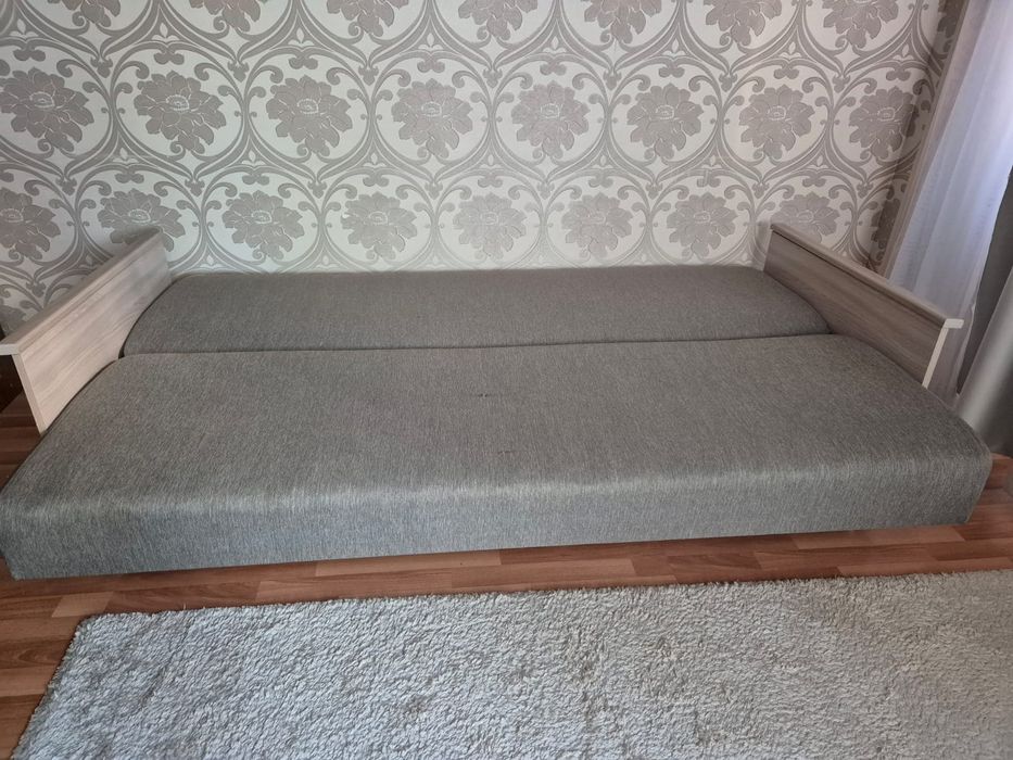 Продам диван серый 1,9*80(120)