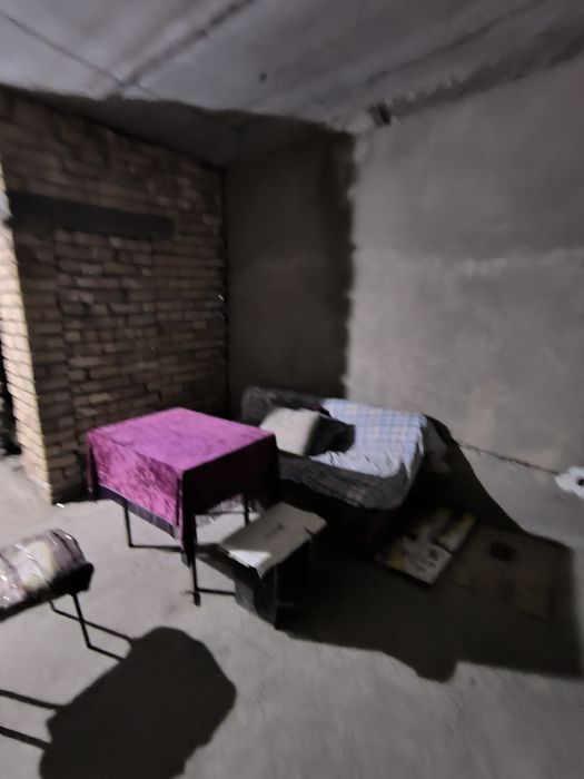 Помещение под офис магазин оптеку 34 м2. Кирпичный дом. Вдоль дороги