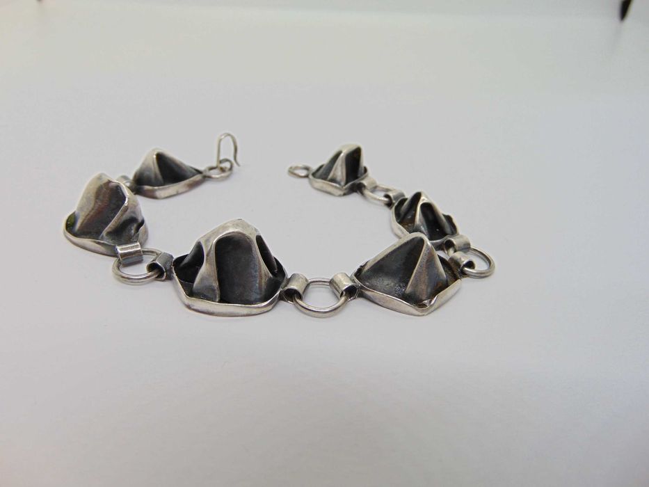 Bratara modernista din argint semnat PR