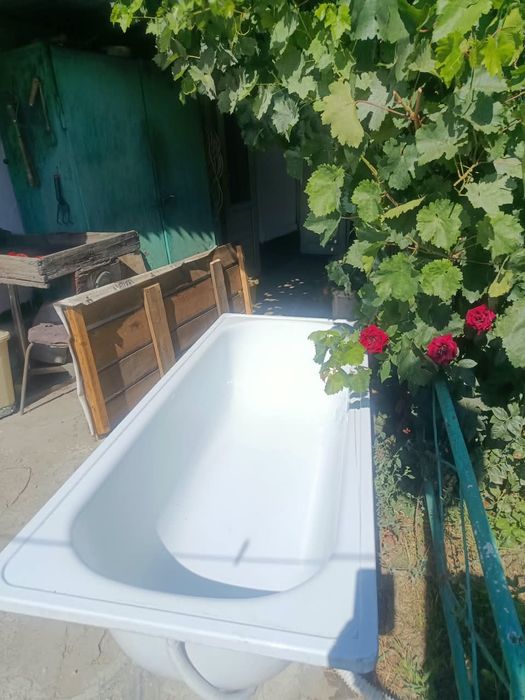 Продам почти новую  ванну