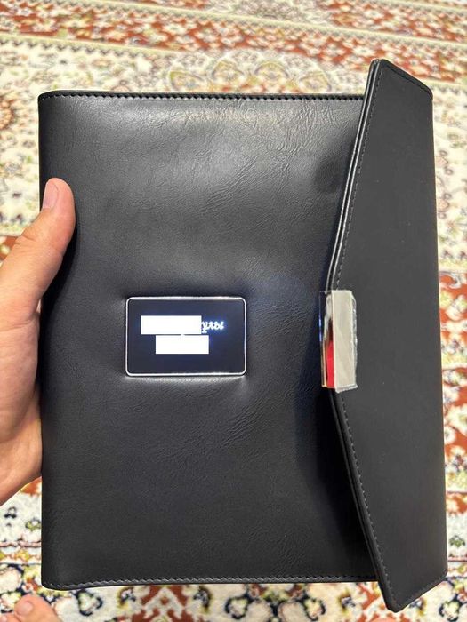 Продам ежедневник с зарядкой