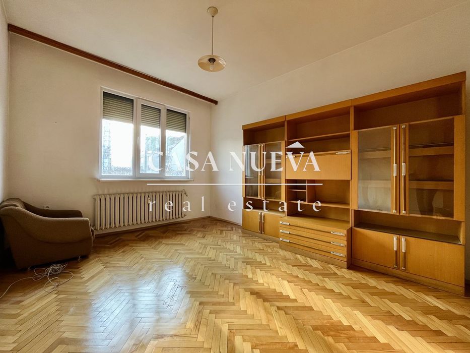 Двустаен апартамент в гр.София, Център - ул.Пиротска  288400€