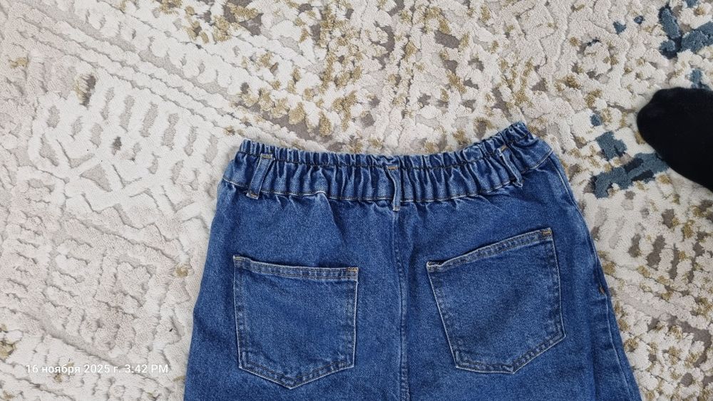 Джинсы мамс для подростка-девочки