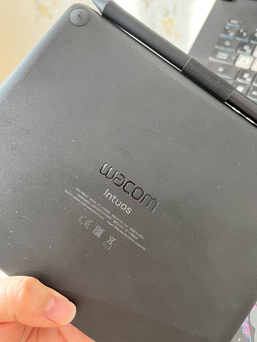 Графический планшет Wacom Intuos