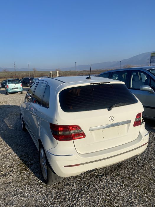 Мерцедес Mercedes B200 на части