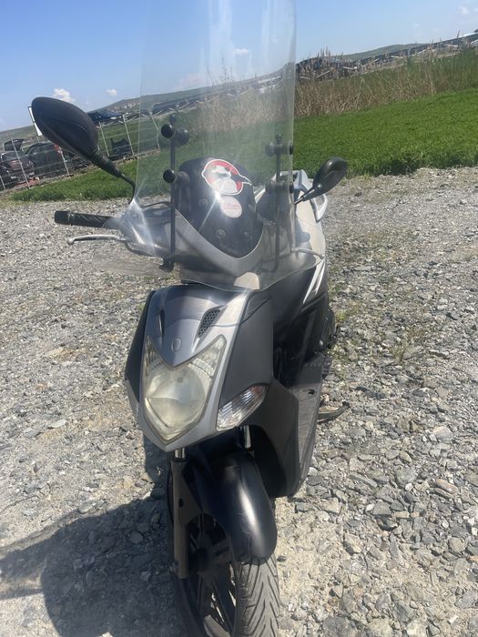 Vand scuter Kymco 125