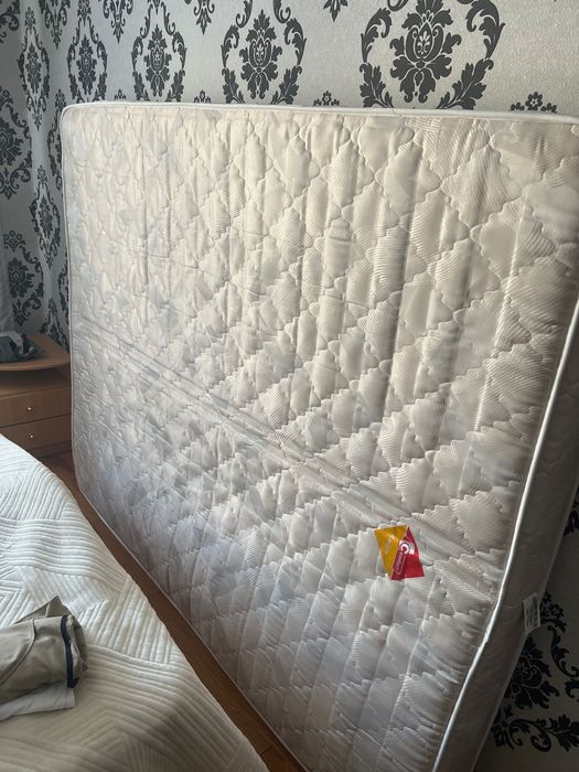 Матрас в хорошем состоянии