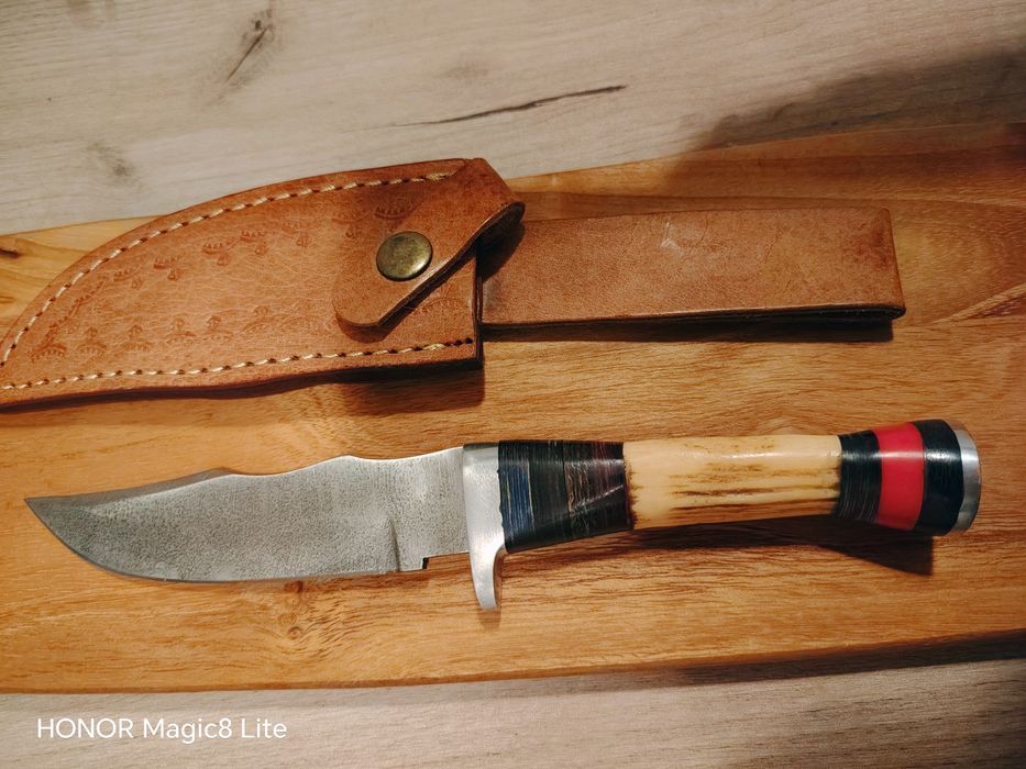 Нож от дамаска стомана