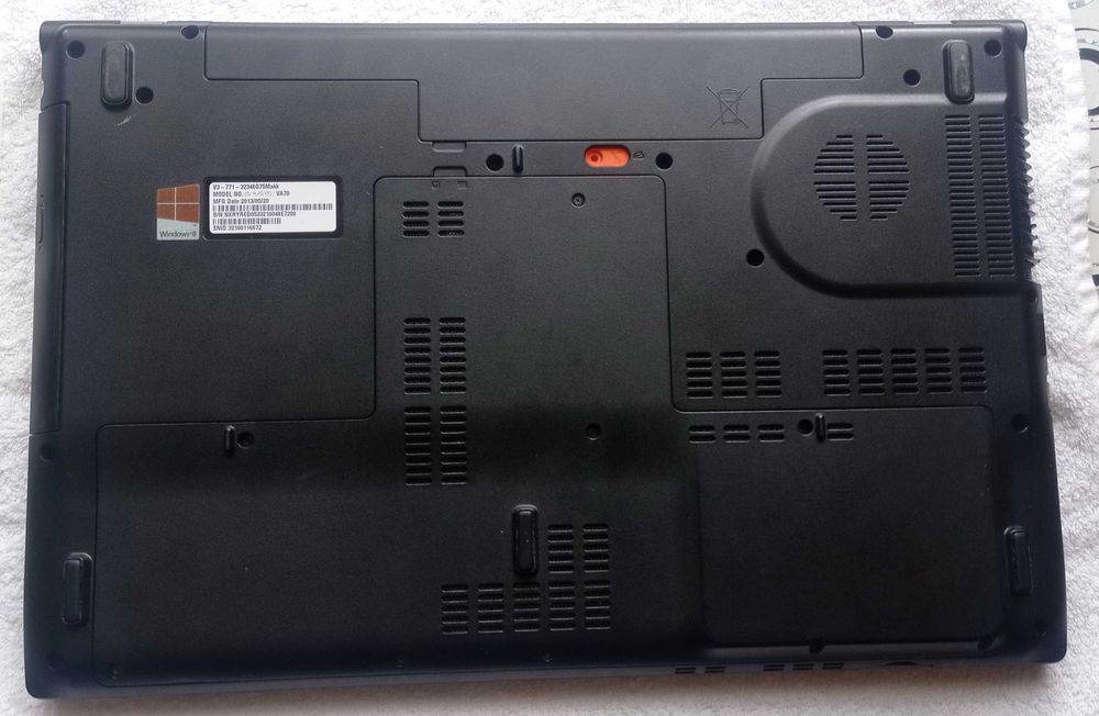 Laptop 17,3" Acer Aspire V3-771, i5-2520M, 8 GB RAM, SSD+HDD