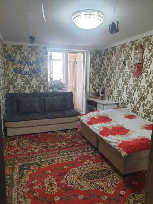 3 xonali kvartira sotiladi