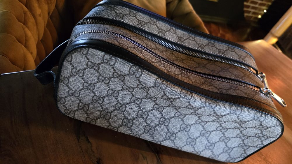 Gucci Vanity Handbag/Unisex gucci vanity bag