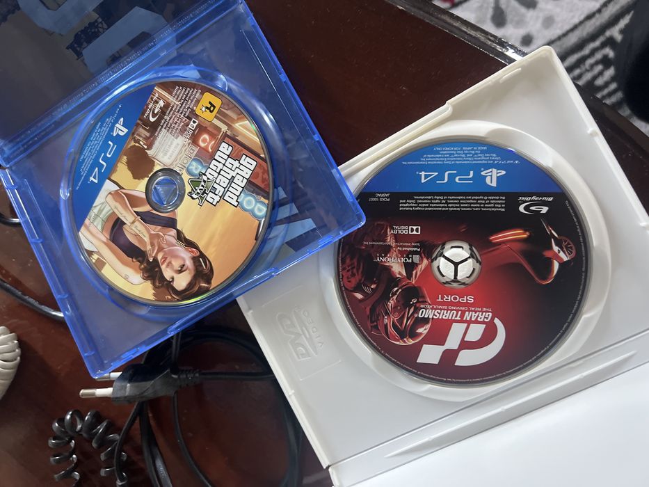 Ps4 500 ГБ в отличном состояни