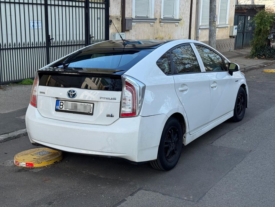 Toyota Prius 3 FaceLift 2012 cu GPL