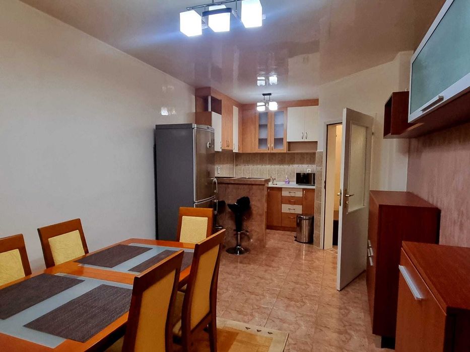 Дава се под наем Двустаен апартамент в Пловдив, Кършияка - 60 кв.м за 420 € - Снимка #2