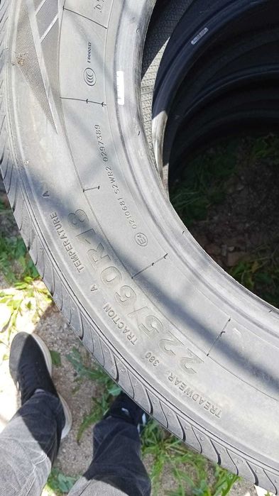 Продам шины 225/60R18