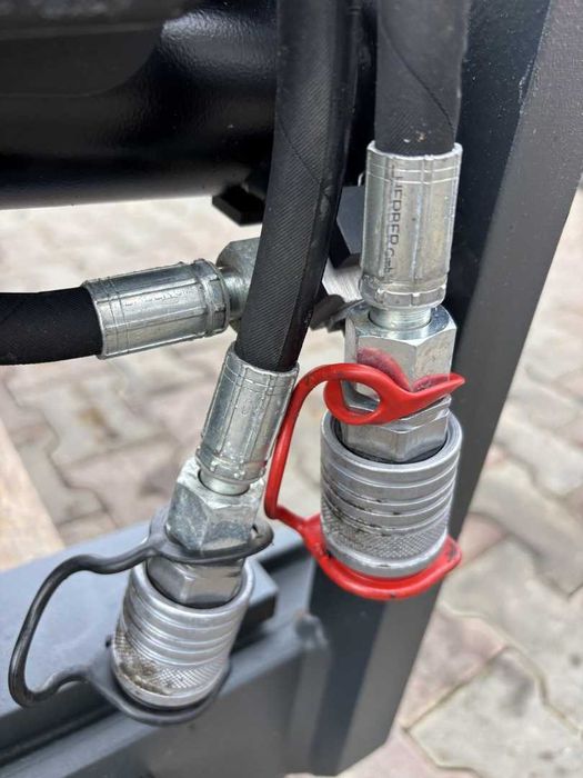 Atașament Bale Clamp KAUP FEM 2 – FEM 3 Capacitate 1400 kg