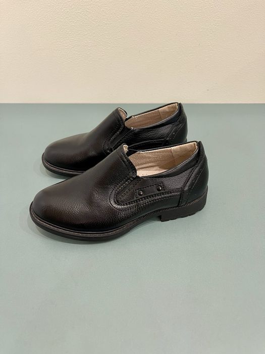 Продам туфли для мальчика