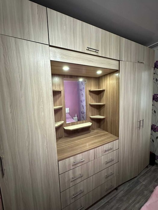 Продам шкаф в хорошем состоянии