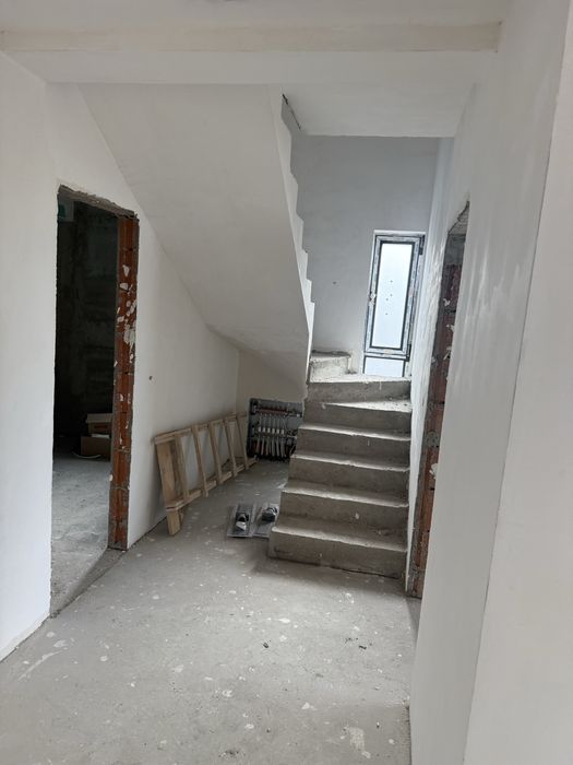 Vand apartament 3,4 camere
