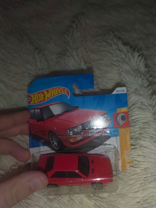 Продам машинки хот вилсы