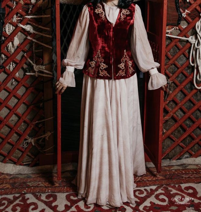 Қазақша көйлек, кәжекей, бешпет сатылады