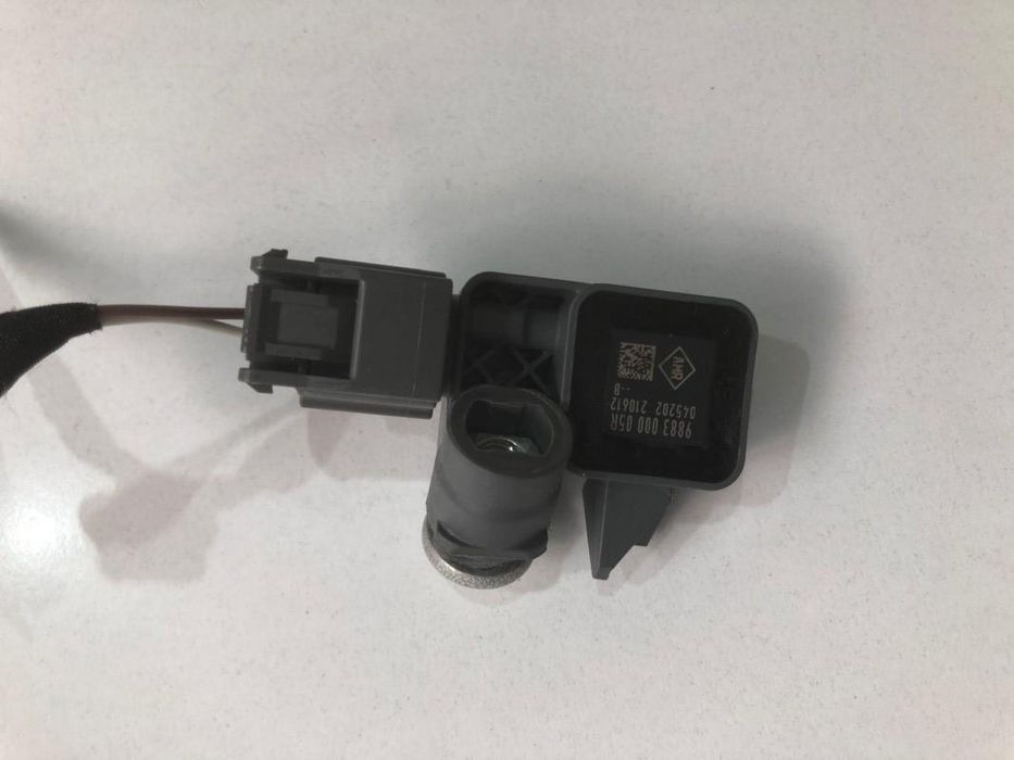 Senzor impact Renault Megane 3 facelift 988300005R