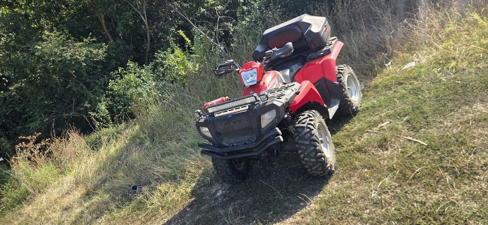 Vând ATV Polaris