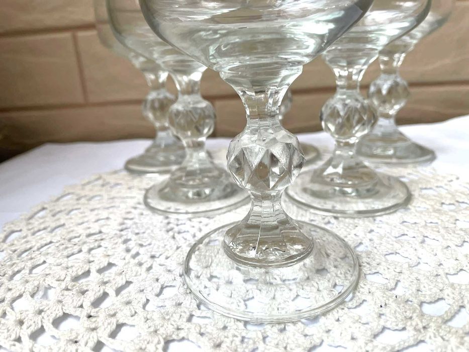 Красиви стари кристални тънкостенни чаши, 6 бр