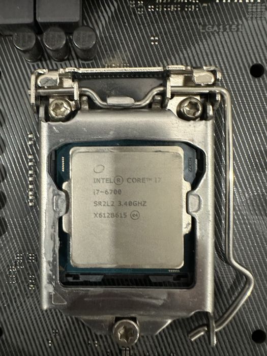Продам комплект i7 6700 b250f