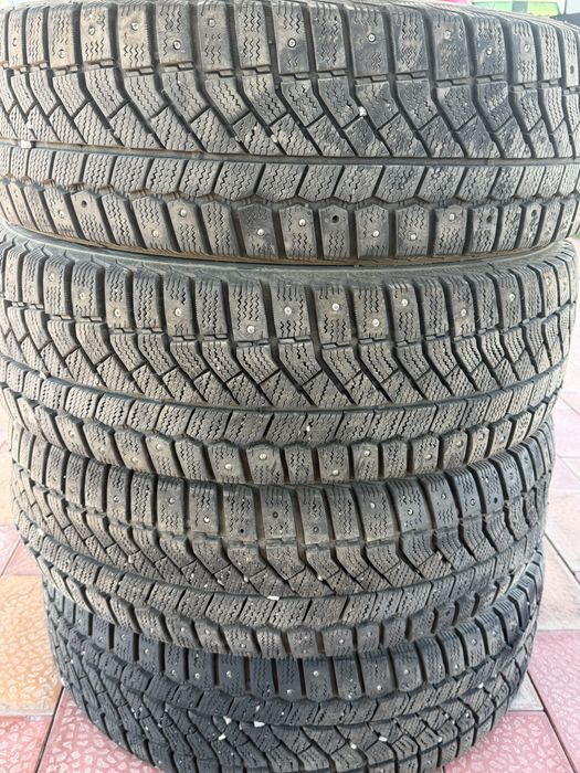 Зимние шины 205/65R16