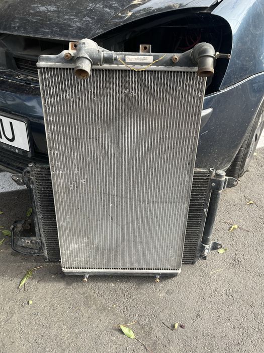 Radiator APA si AC volkswagen Golf 5, 2006