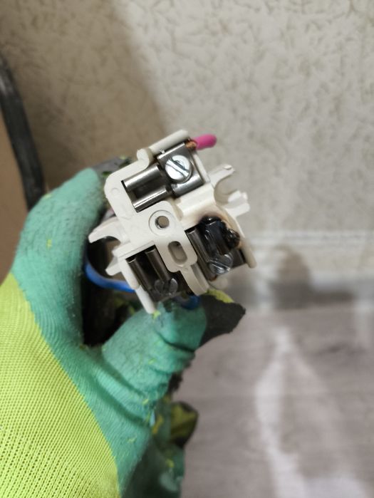 Электрик срочный Услуги электрика недорого