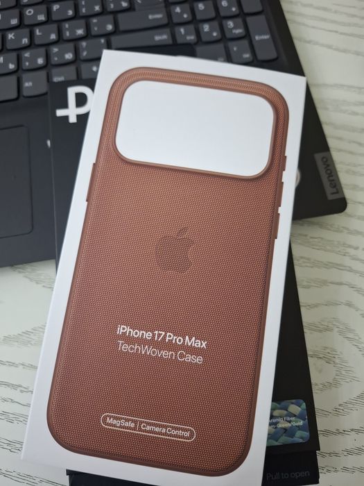 Чехлы для iphone 16 pro max и 17 pro max