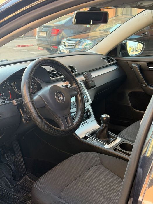Volkswagen Passat Vw Passat B7 , 2011 ,234.000 km euro 5