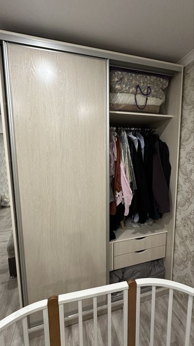 Продам шкаф-купе, и кровать 2-х спальную