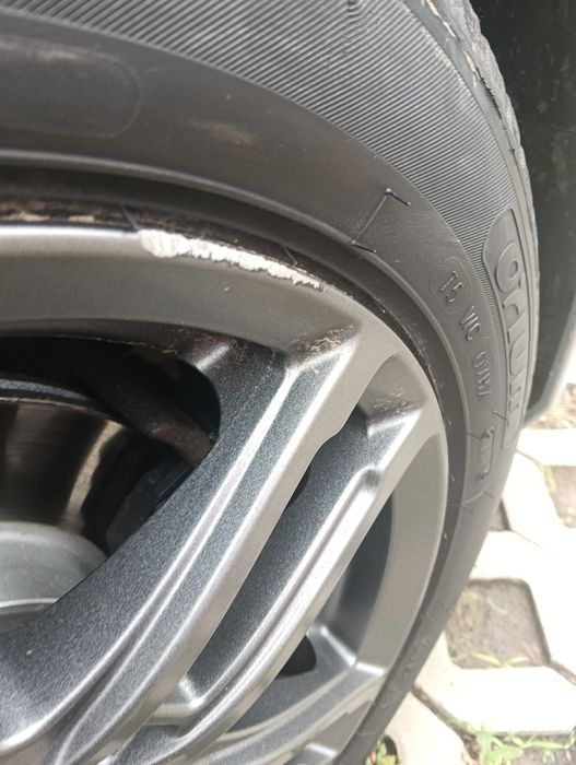 1 Jantă din aliaj ușor lovită 205/55/16.