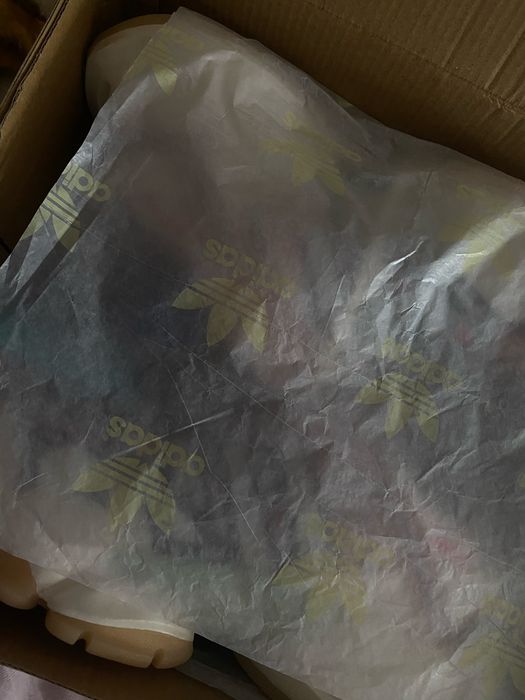 Продам кросовки adidas