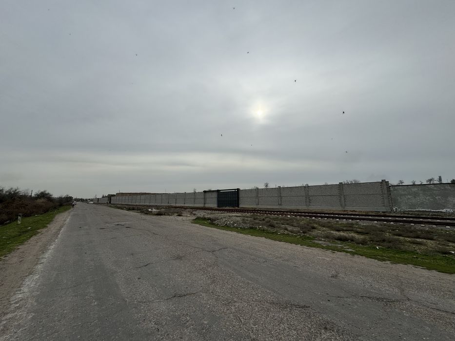 Нотурар бино сотилади 7 гектар