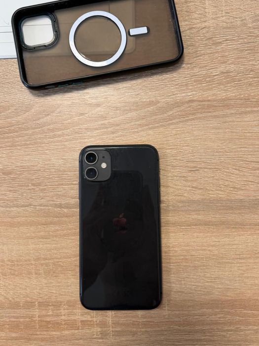 Продам IPHONE 11 в хорошем состоянии