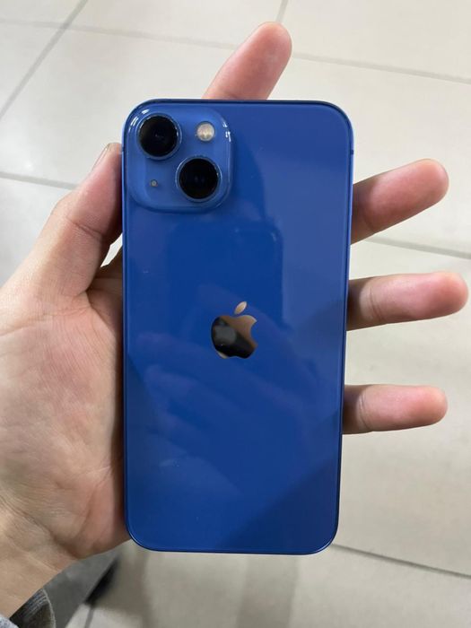 продам iPhone 13