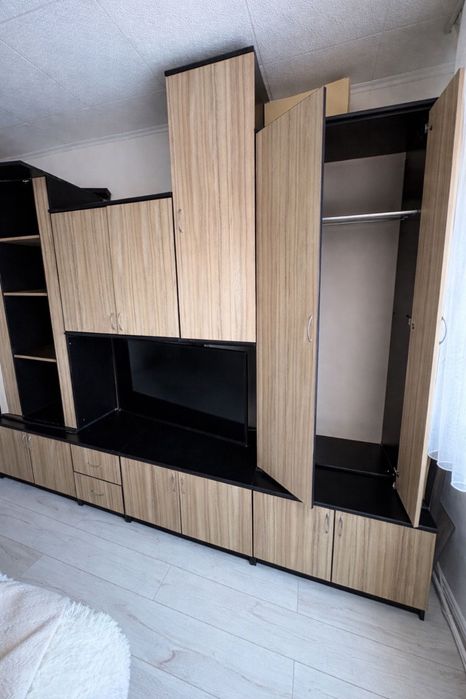 Vand mobila dormitor.