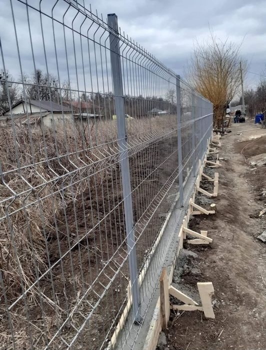 Meșter la garduri cu experiență în domeniul de peste 15 ani în constru