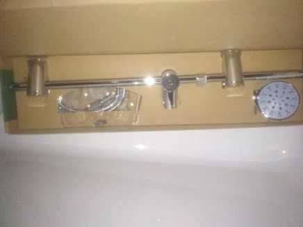 Продаю сантехнику, кухонный гарнитур, сантехнику и смесители