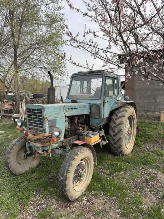 Трактор мтз-80 в хорошем состояний!