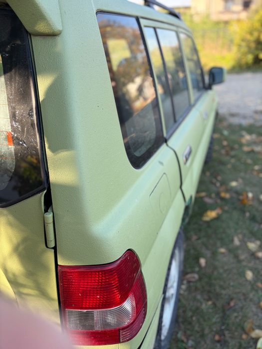 Vind pajero pinin