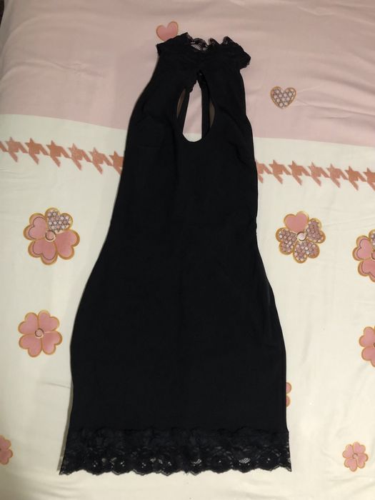 Vand rochie scurta neagra